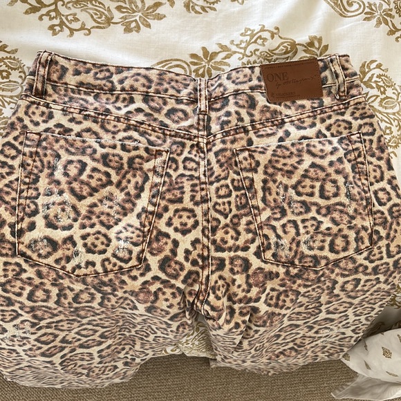 One Teaspoon cheetah print cropped pants - Picture 4 of 4